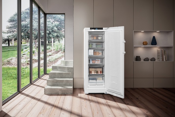 On January 2023 Liebherr will launch the first vacuum perlite refrigerator: BluRoX