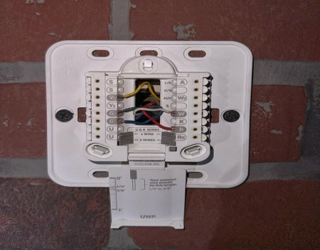 thermostat not working after disconnecting reconnecting wires